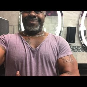 Meet your Posher, Derrick